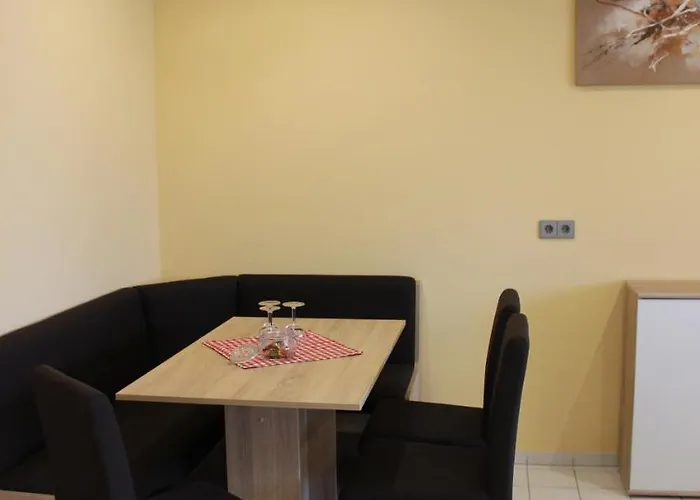 Friederike Wackler Gaestehaus Hotel apartamentowy 3*